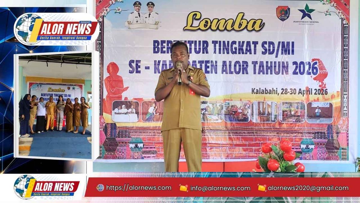 Asisten III Sekretariat Daerah Kabupaten Alor, Marthen G. Maubeka, memberikan sambutan saat membuka Lomba Bertutur tingkat SD/MI se-Kabupaten Alor di halaman Kantor Dinas Kearsipan dan Perpustakaan Kabupaten Alor, dihadiri peserta siswa, guru, dan tamu undangan.