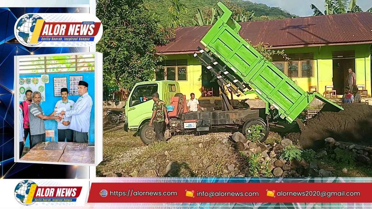 Penyerahan bantuan material pembangunan pagar kepada MIS Al Islamiyah Wolwal oleh keluarga besar Kemenag Alor