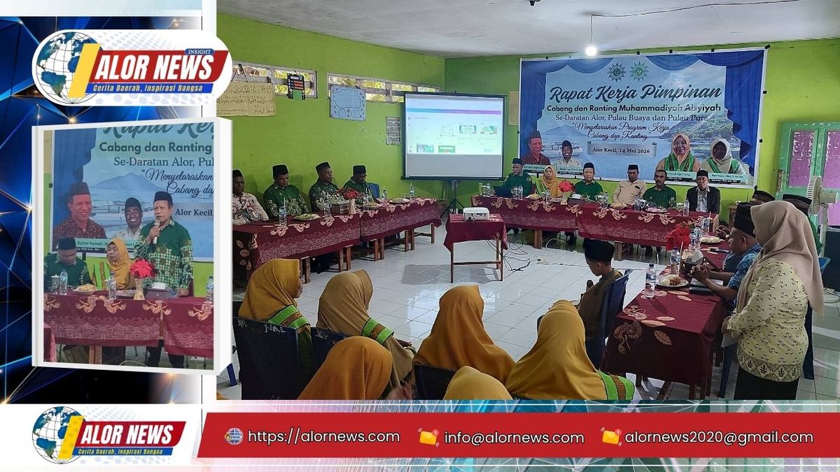 Peserta Raker Muhammadiyah dan Aisyiyah se-Kabupaten Alor mengikuti kegiatan pembukaan dan pembahasan program kerja di SMP Muhammadiyah Ekosari Alor Kecil, Kamis 14 Mei 2026.