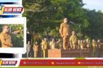 Sekda Alor Melkisedek Bely memberikan arahan terkait disiplin ASN dan kondisi keamanan daerah saat apel gabungan ASN di halaman Kantor Bupati Alor, Senin (11/5/2026). Foto: Humas Setda Alor