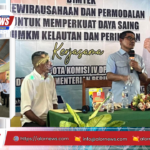 Ahmad Yohan saat memberikan materi Bimtek Kewirausahaan dan Permodalan bagi UMKM kelautan dan perikanan di Aula Dinas Perikanan dan Kelautan Kabupaten Alor.
