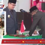 Wakil Bupati Alor Rocky Winaryo melantik Melkisedek Bely sebagai Sekretaris Daerah definitif Kabupaten Alor di Aula Rumah Jabatan Bupati Alor.